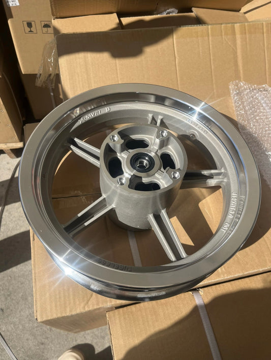 chrome/silver supermotos (chrome/silver mag)